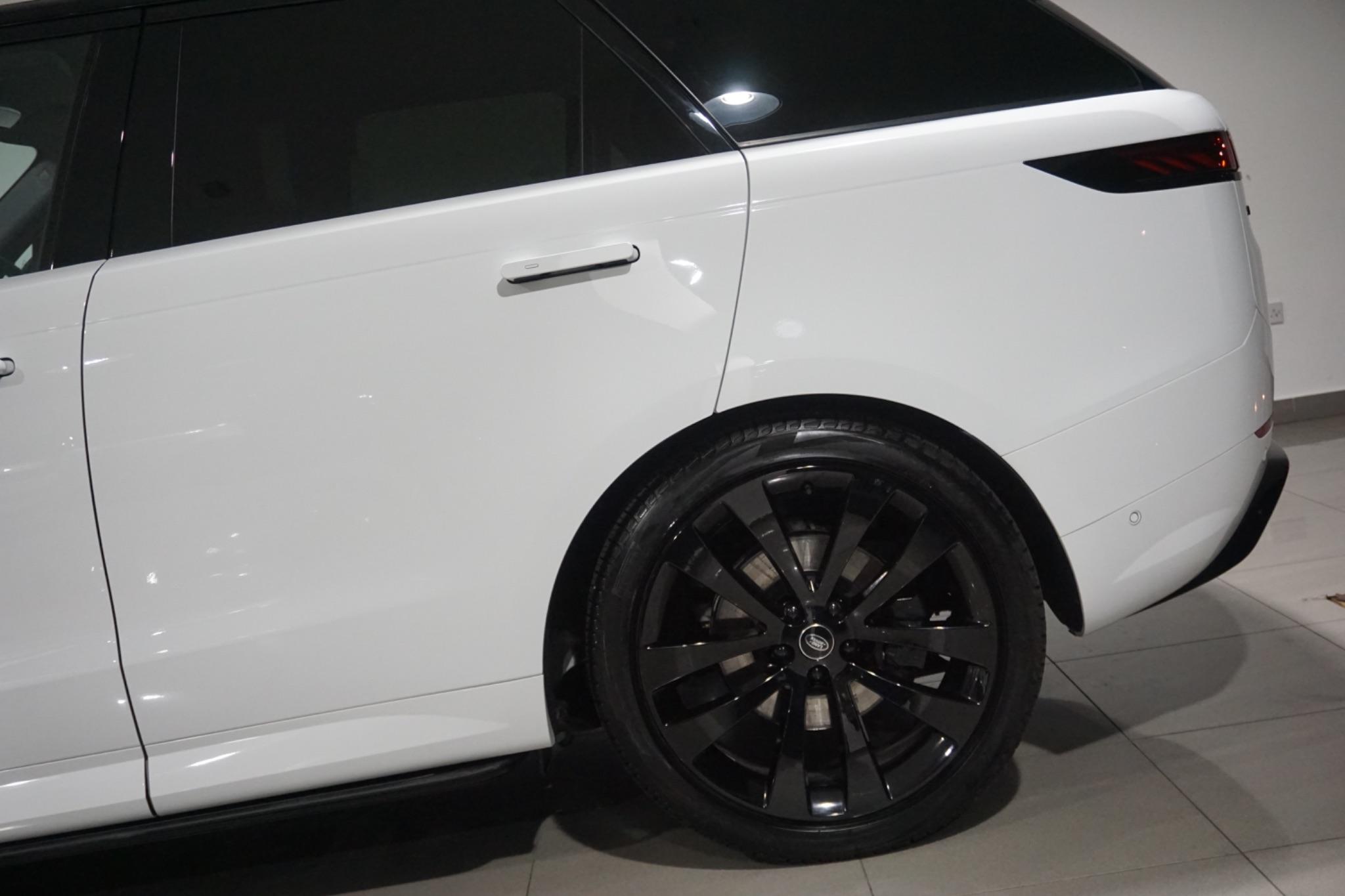 Land Rover Range Rover Sport 3.0 D300 MHEV Dynamic SE Auto 4WD Euro 6 (s/s) 5dr